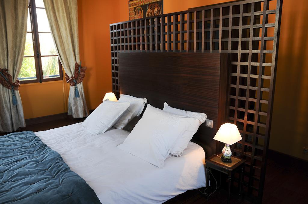 Castel Peyssard Bed & Breakfast Périgueux Rom bilde